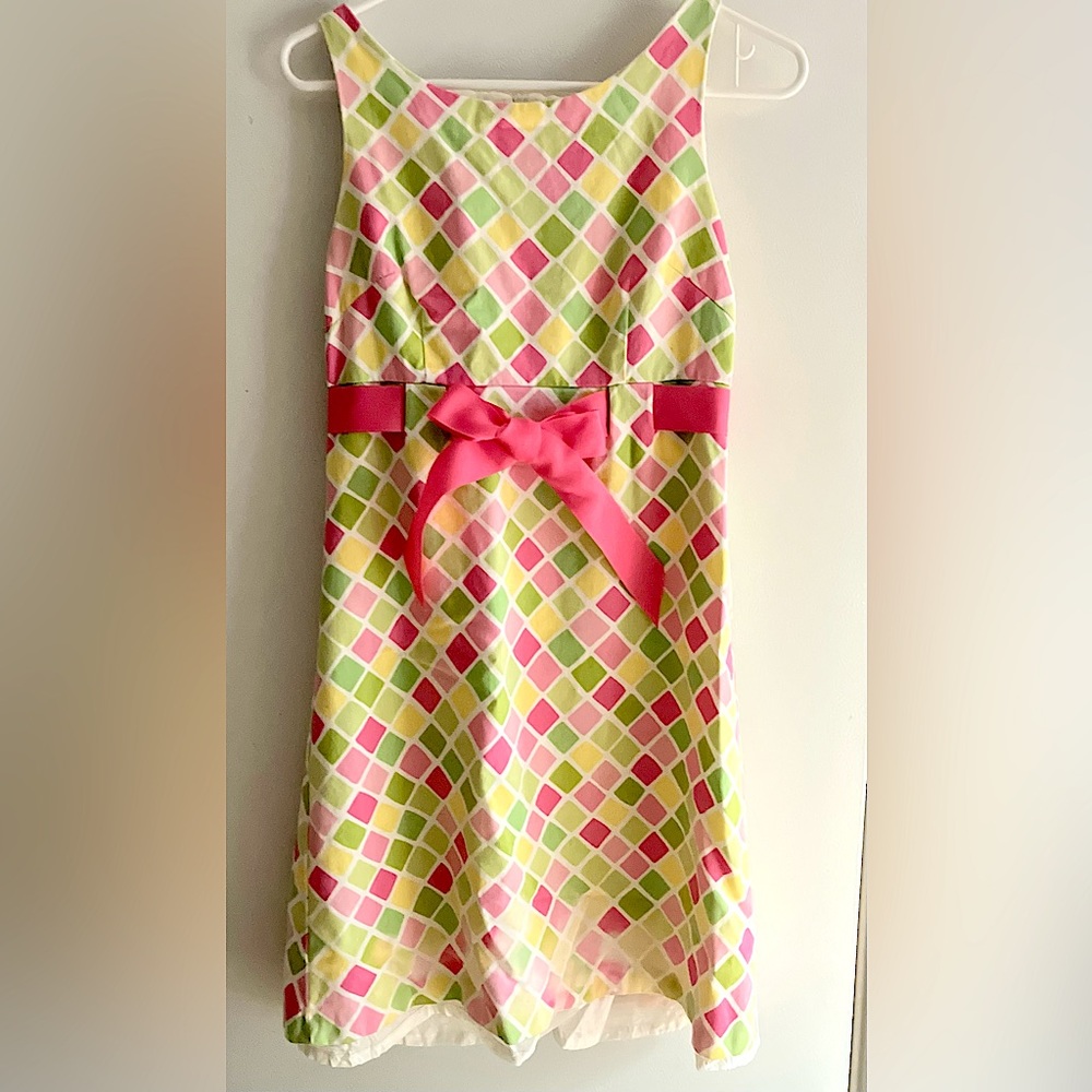 Women’s size 4, super adorable summer dress!